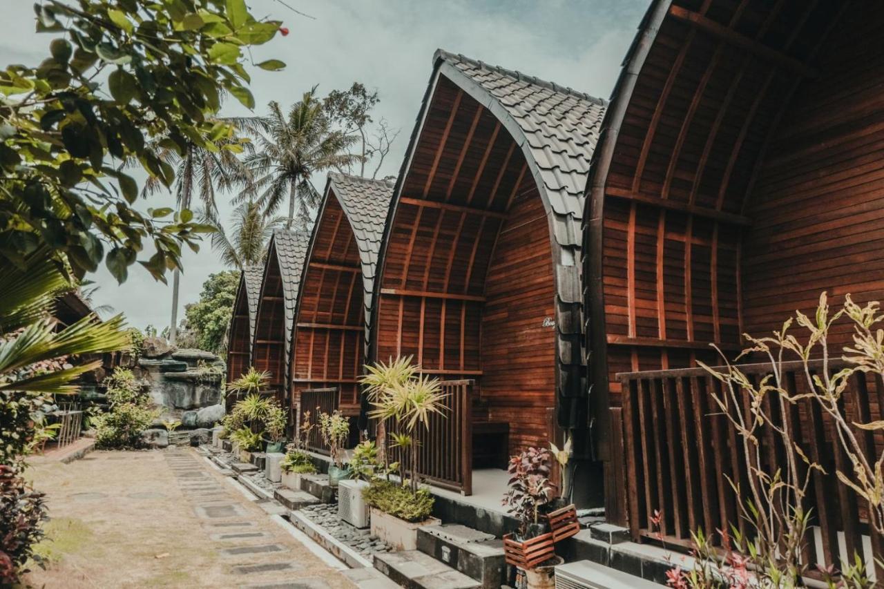 Sekar Arum Riverside Resort In Canggu Tanah Lot  Exterior photo
