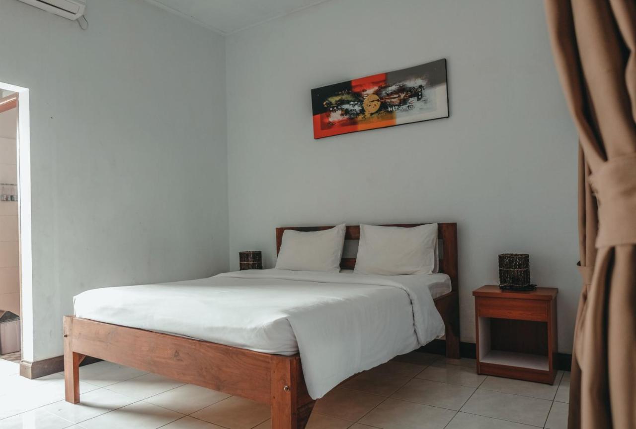 Sekar Arum Riverside Resort In Canggu Tanah Lot  Exterior photo