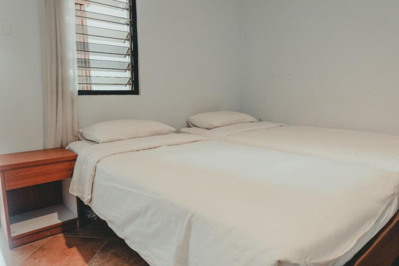 Sekar Arum Riverside Resort In Canggu Tanah Lot  Exterior photo