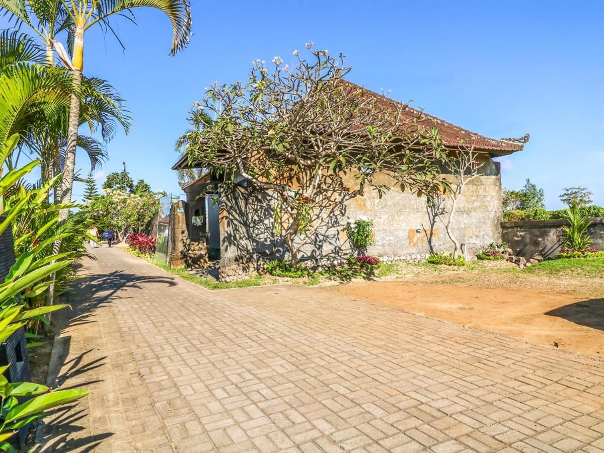 Sekar Arum Riverside Resort In Canggu Tanah Lot  Exterior photo